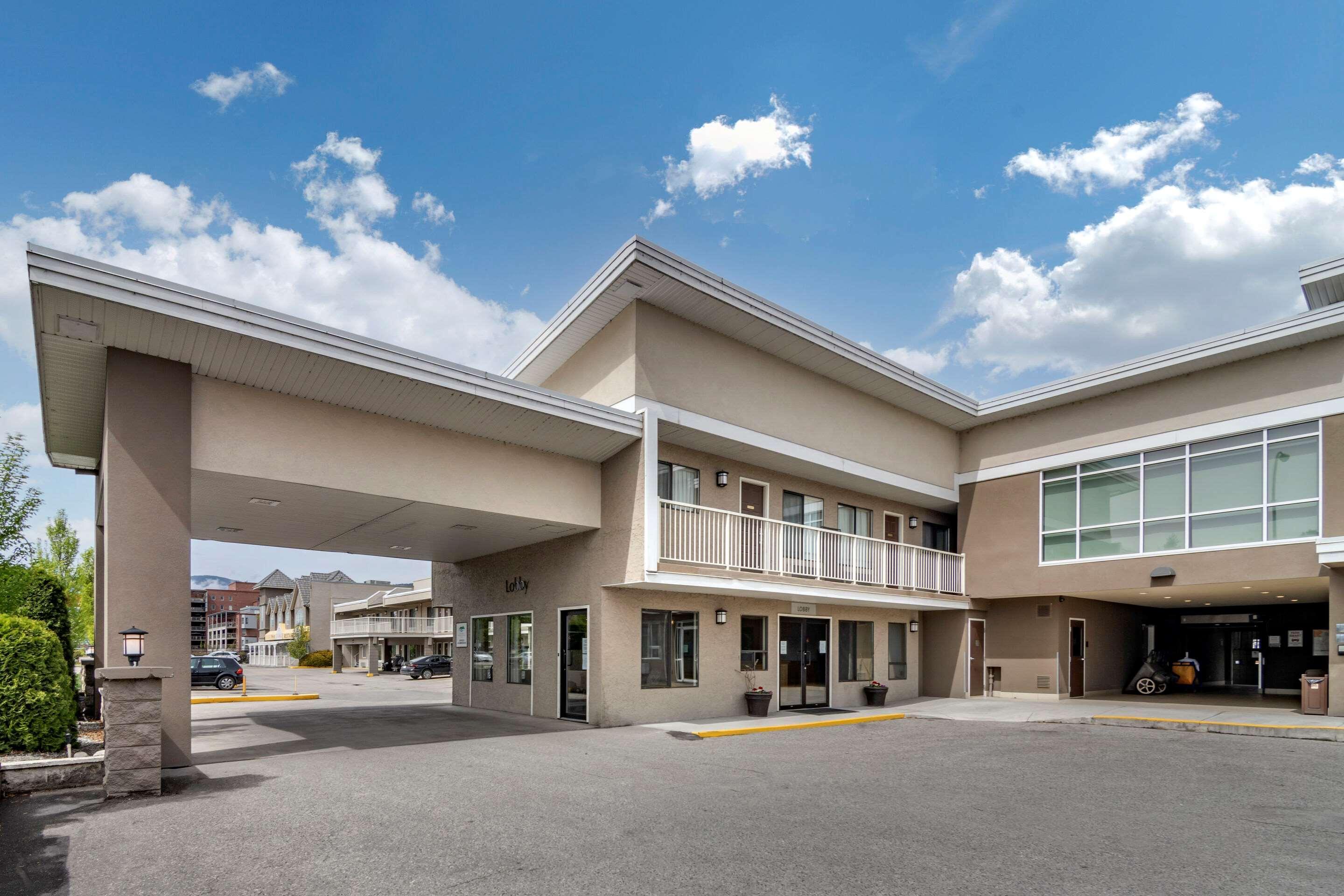 Econo Lodge Inn & Suites Kelowna Exterior foto